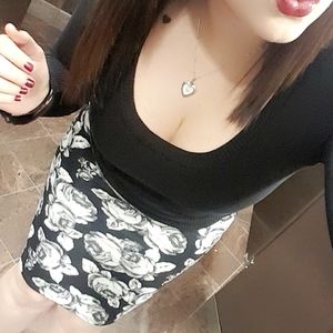 Rose pencil skirt